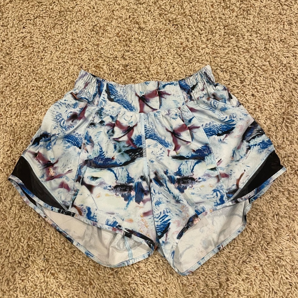 White Patterned Lululemon Hotty Hot shorts